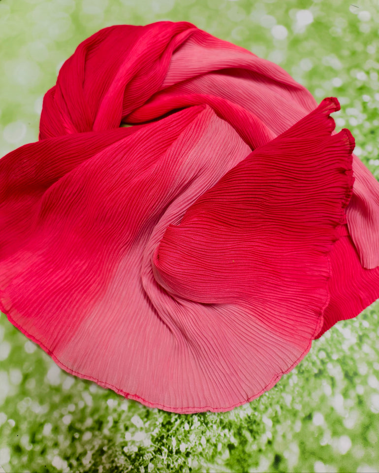 Red & Pink Ombre Crushed Georgette Dupatta (Dual Tone Pleated)